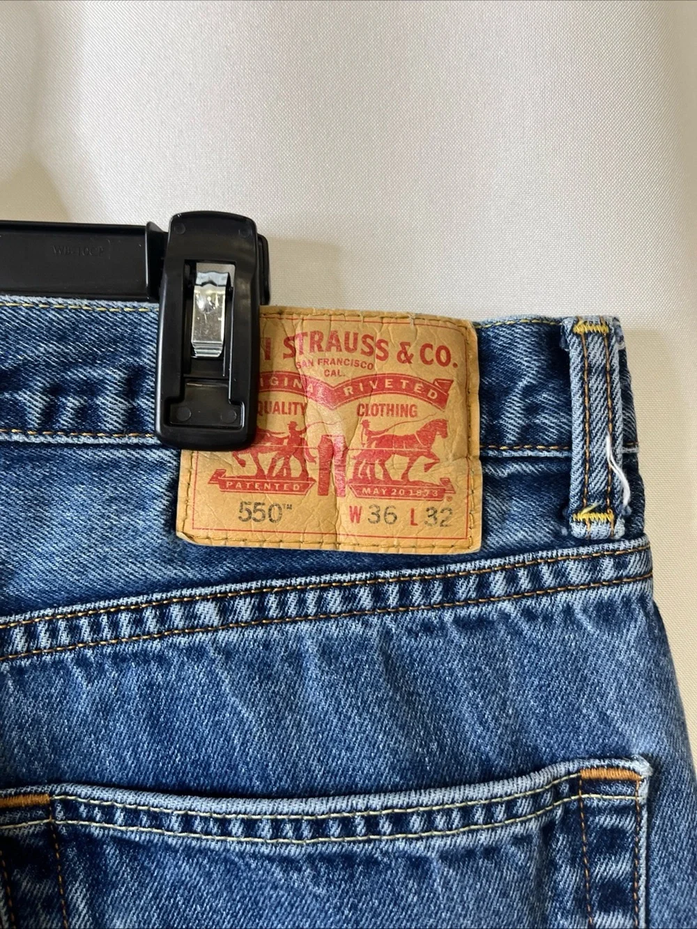 Levi’s 550 Relaxed Fit Jeans Mens 36x32 Blue Medium Wash Straight Leg Denim